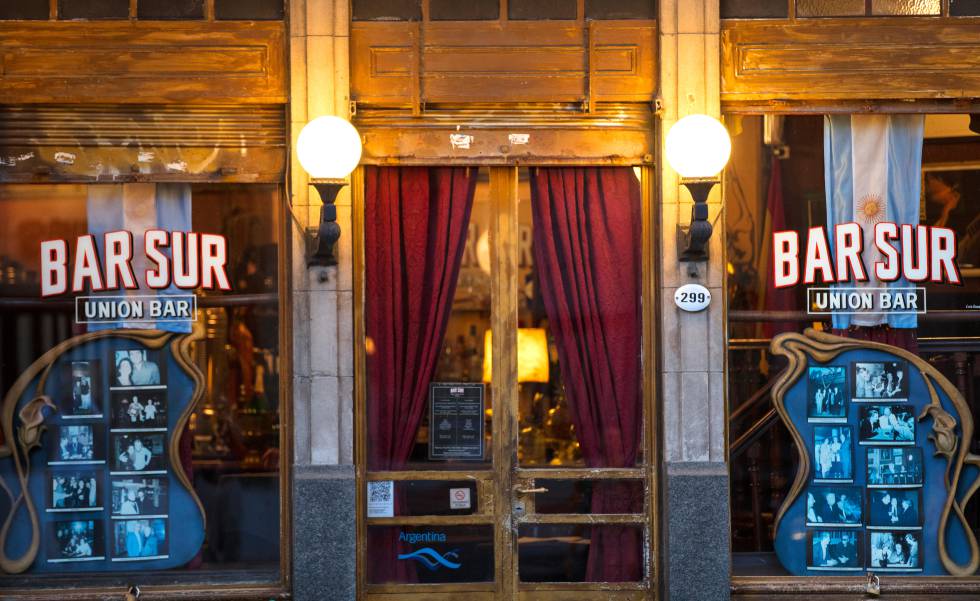 Entrada del Bar Sur, perfecto para el tango, en Buenos Aires.
