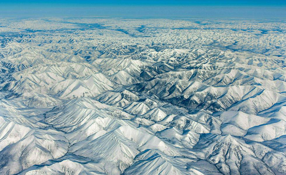 Vista aérea do maciço de Verkhoyansk, na República de Sakha (Rússia).