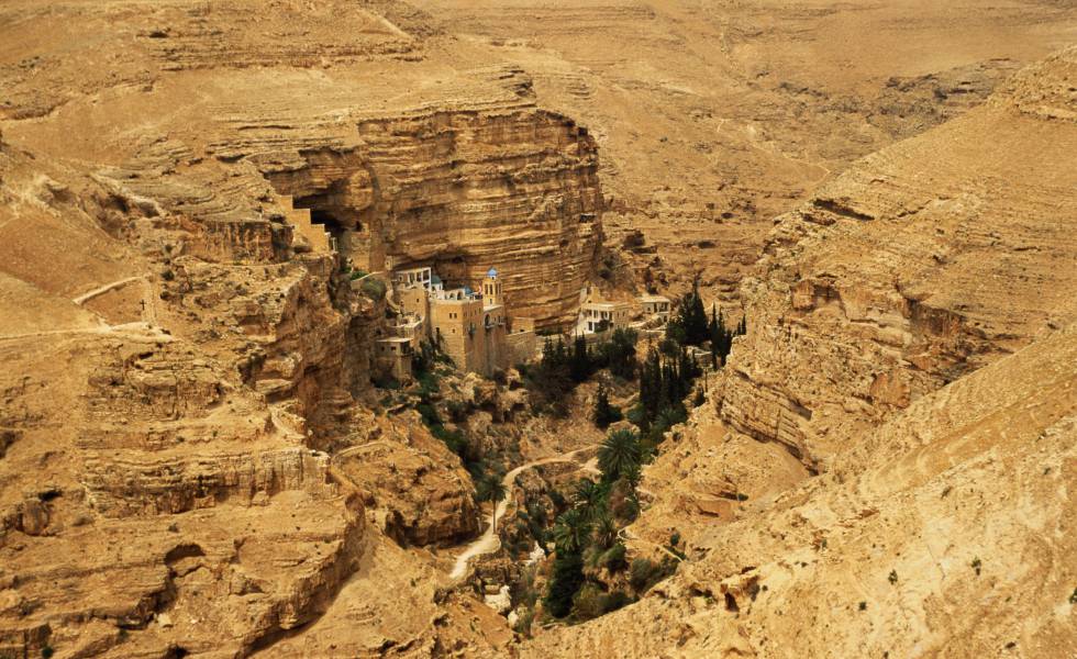 Un monasterio ortodoxo en el interior de un cañón cercano a la ciudad de Jericó.