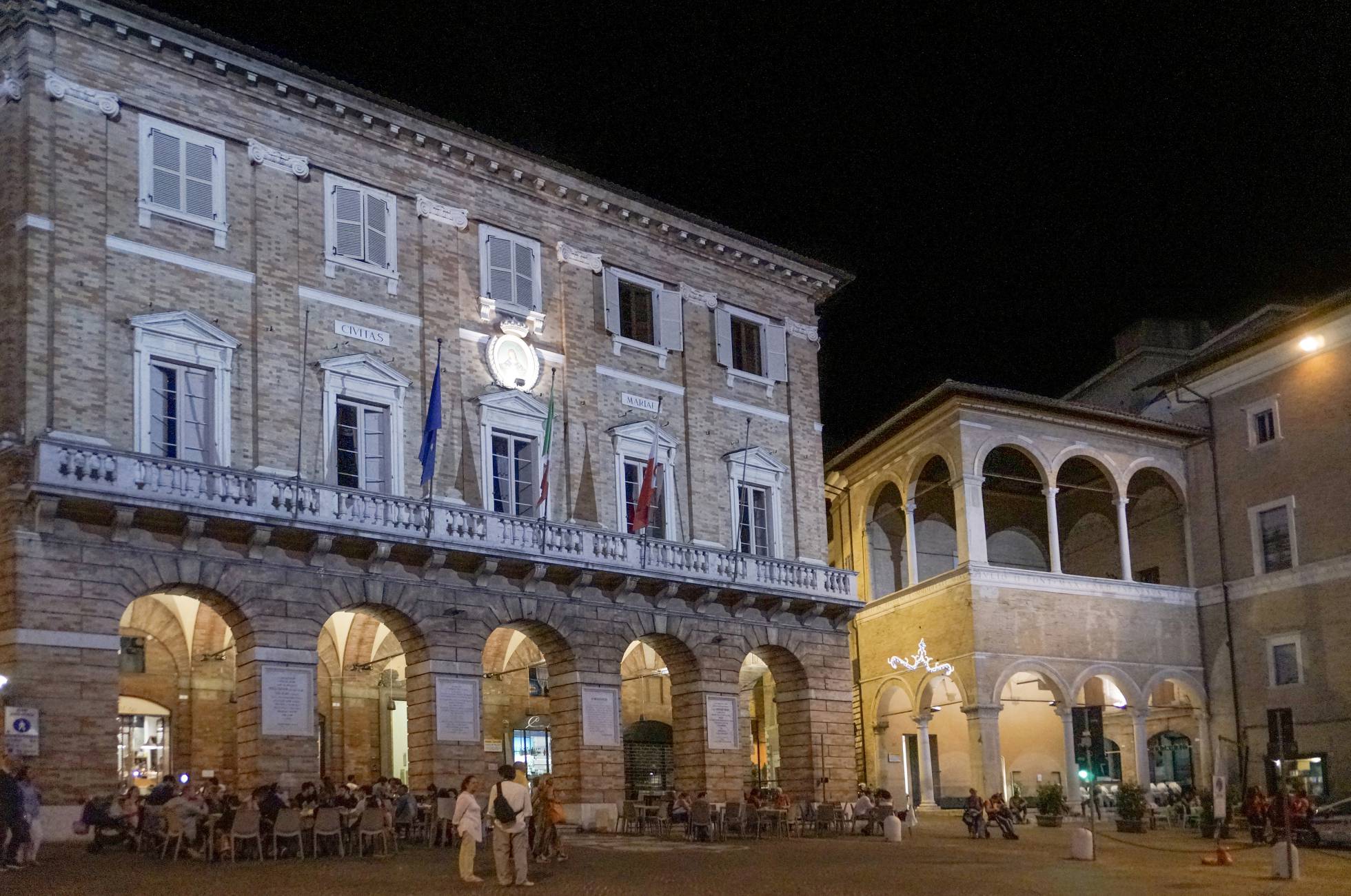 La Loggia dei Mercanti, construite vers 1505, était utilisée pour loger les marchands de passage à Macerata.