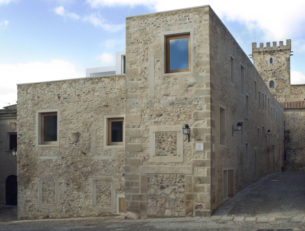Atrio de Cáceres, del estudio Tuñón y Mansilla.