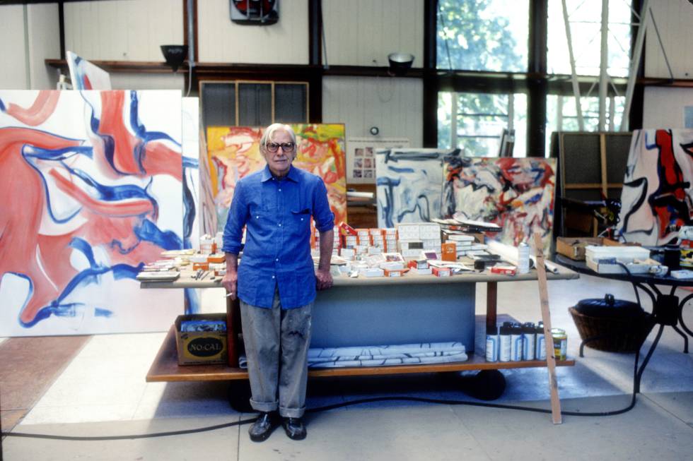 Willem de Kooning, en 1982, en su estudio de East Hampton (Nueva York).