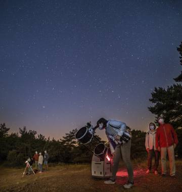 Para los amantes de los cielos nocturnos: el Parc Astronòmic Muntanyes de Prades (Tarragona).