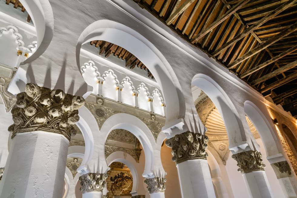 Interior of the Santa María La Blanca synagogue, in Toledo.