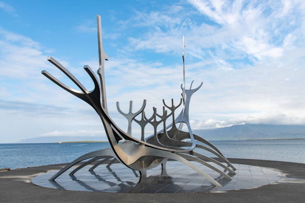 The Sun Voyager school, by Icelander Jón Gunnar Árnason.