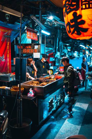 Street food stall in Taichung (Taiwan).
