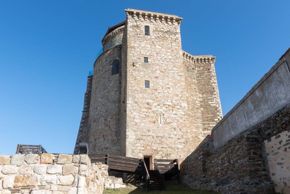 La torre del homenaje del castillo de los Duques de Alba, en Alba de Tormes.