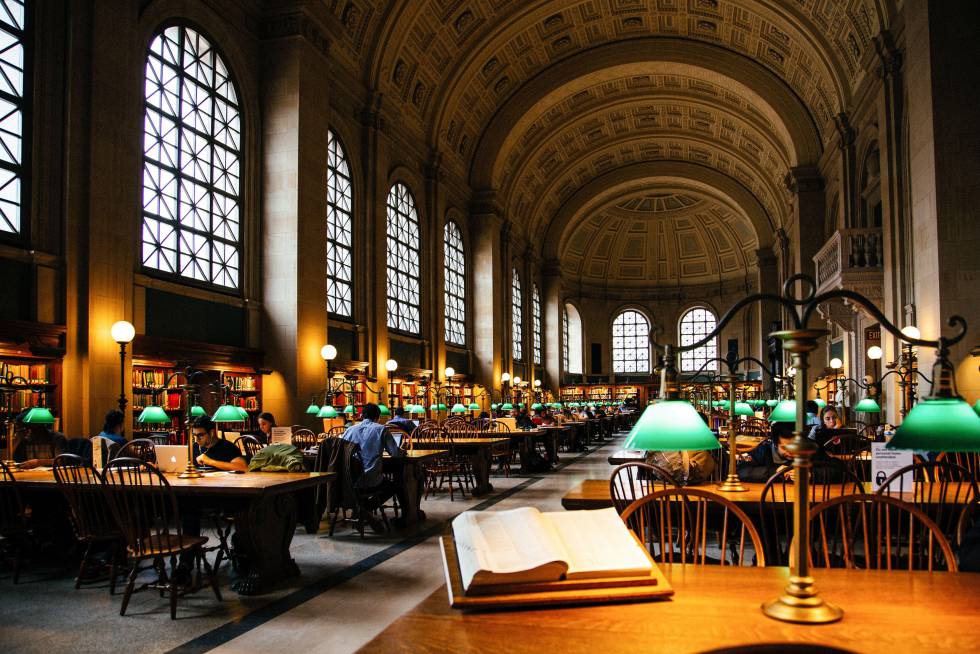 Boston Public Library Reading Room, Massachusetts (USA).