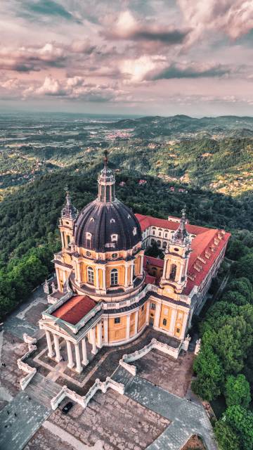 Vista aérea de la basílica de Superga de Turín.