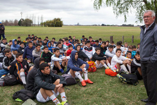 Alumnos de la escuela de fútbol Renato Cesarini,