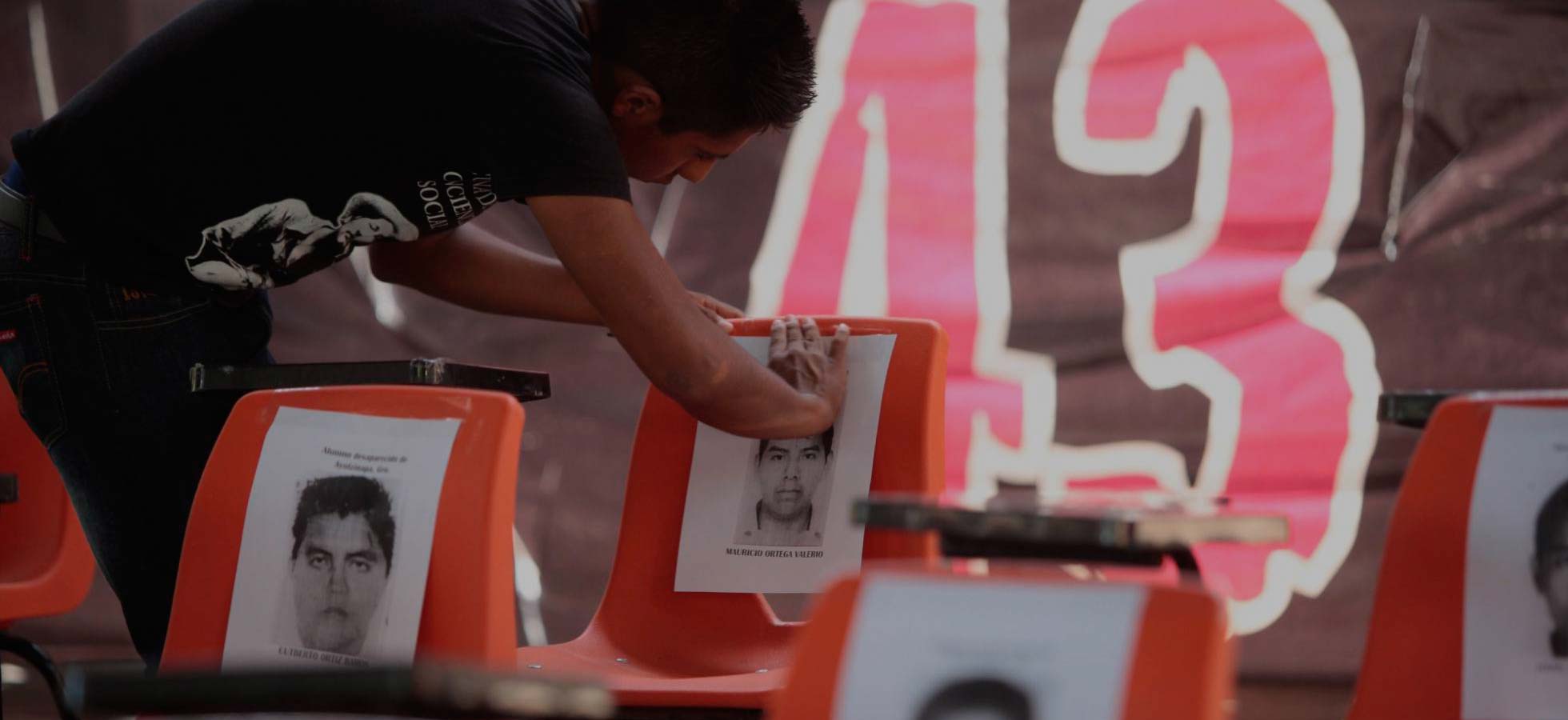 La hoguera que oscureció la noche de Iguala