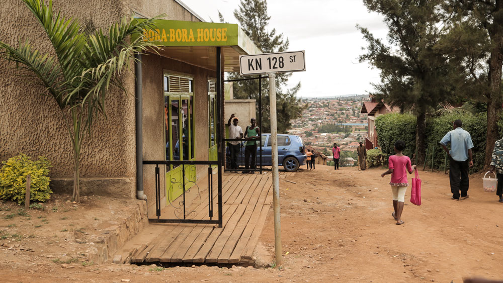 Calle de Kigali de tierra
