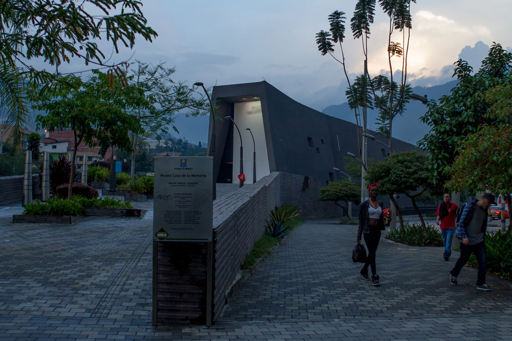 Edificio de la Casa de la Memoria, un museo dedicado a todas las víctimas del conflicto colombiano