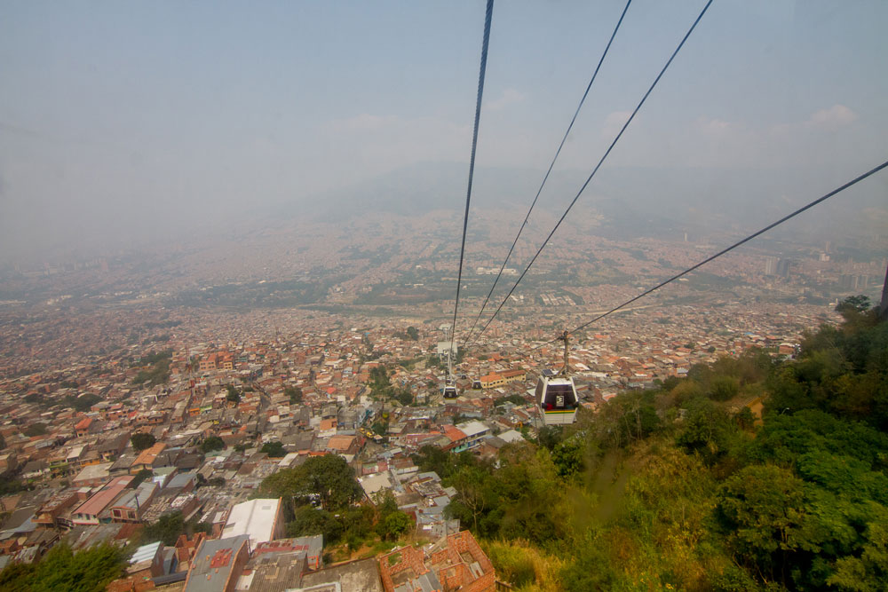 Vista aérea de Medellín desde el Metrocable
