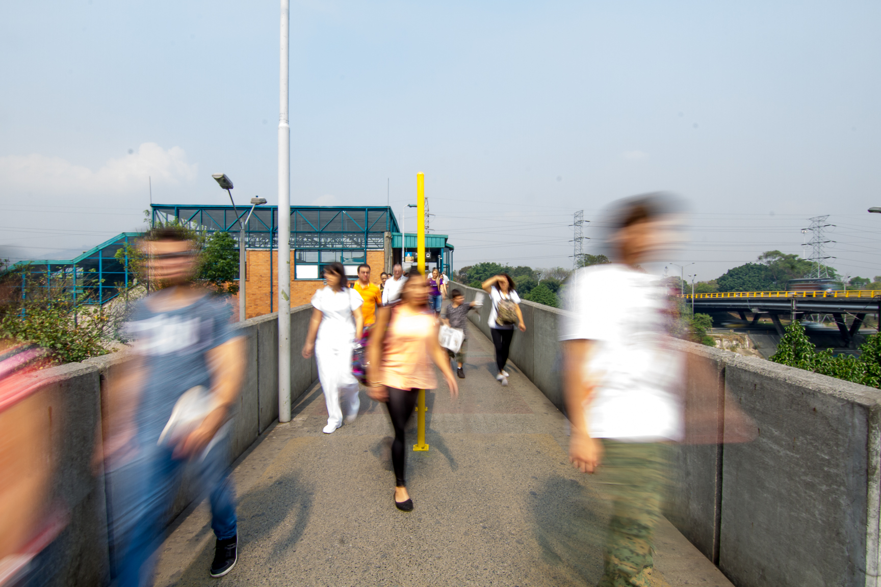 Salida del metro en el barrio de El Poblado