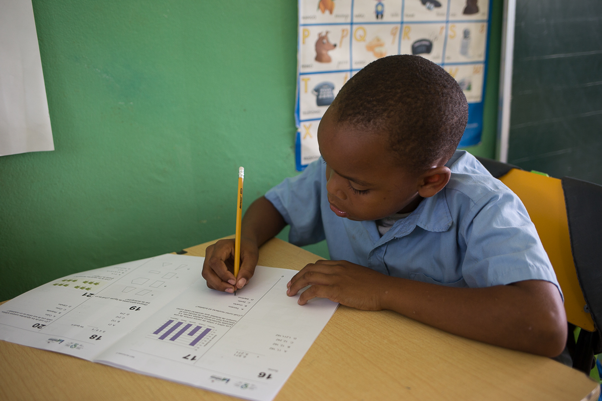 Dentro del programa de alimentación escolar dominicano hay escuelas en las que los estudiantes reciben solo almuerzo y otras en las que se les sirven tres comidas