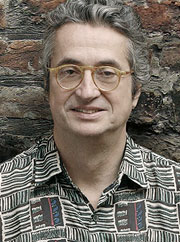 Director Luis Ospina