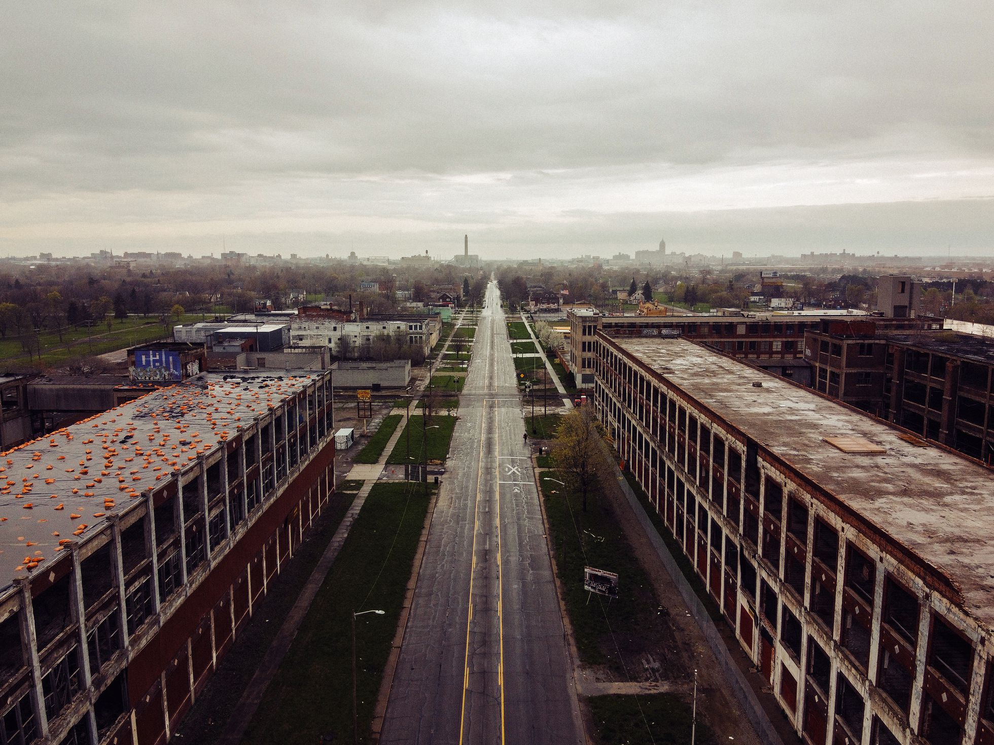 Vista aérea de una zona industrial abandonada.