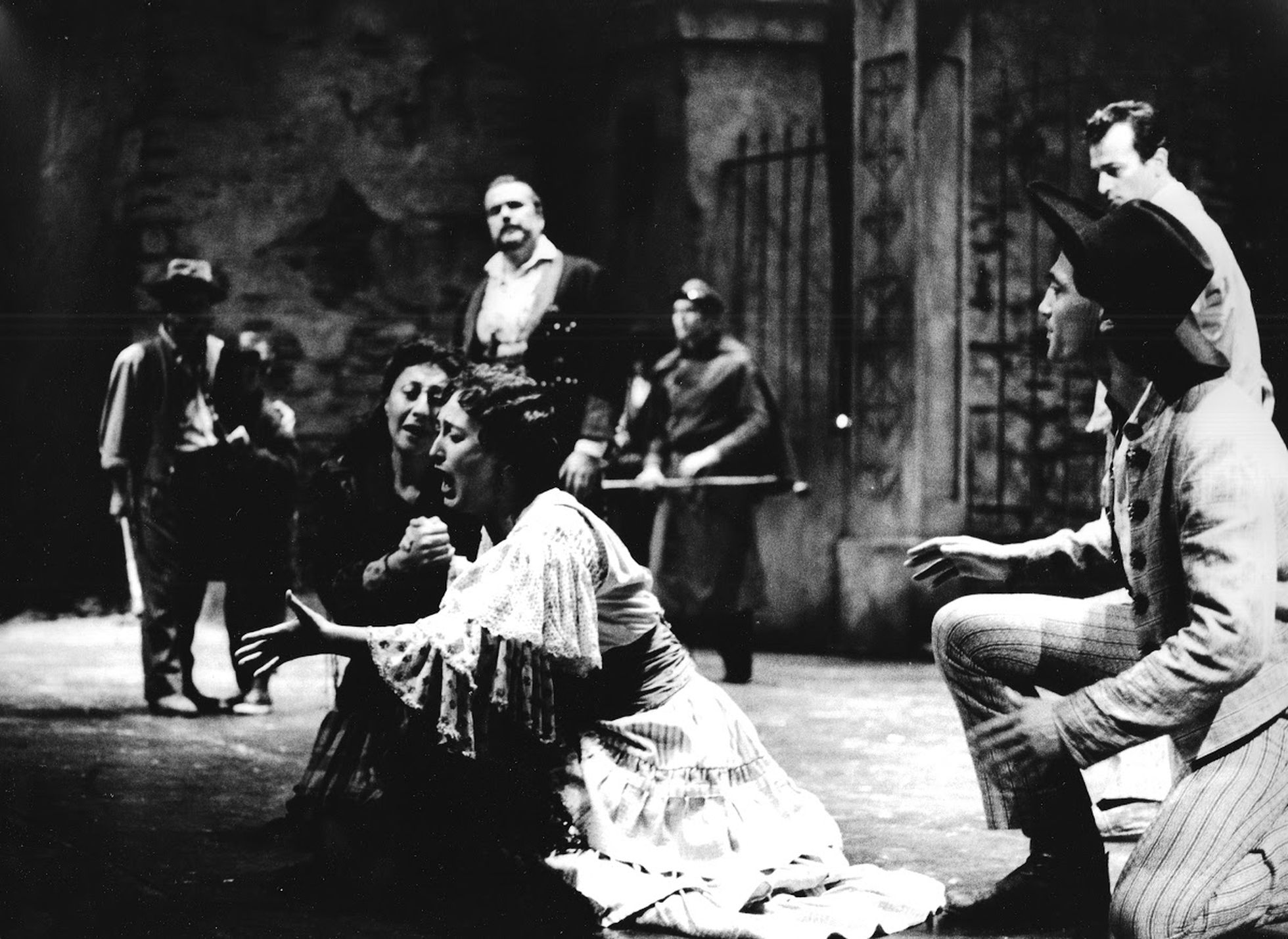 Un momento de la representación de 'La vida breve', de Manuel de Falla, con la que se reinauguró el Teatro Real en octubre de 1997.