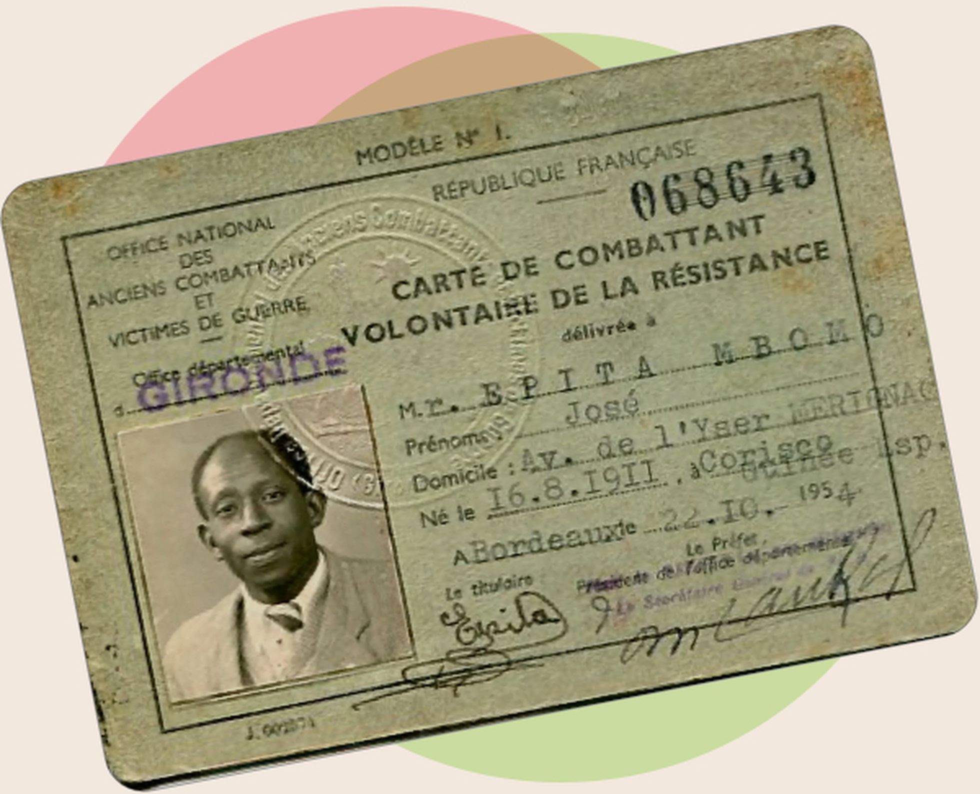Carné de voluntario de la Resistencia de José Epita Mbomo emitido en Burdeos en 1954.
