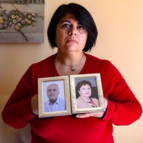 CATERINA DE LUCÍA | Sus padres, de 75 y 76 años, fallecieron en marzo y abril en Brescia (Italia)