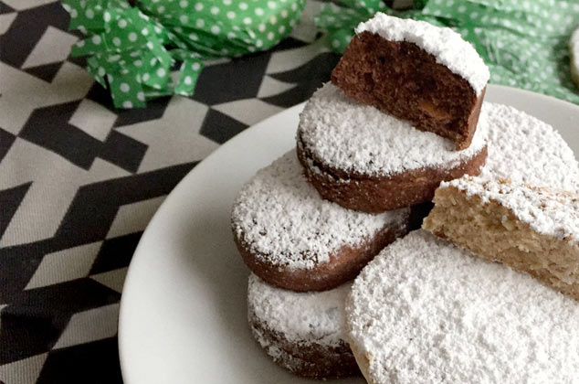 Polvorones de almendra y cacao