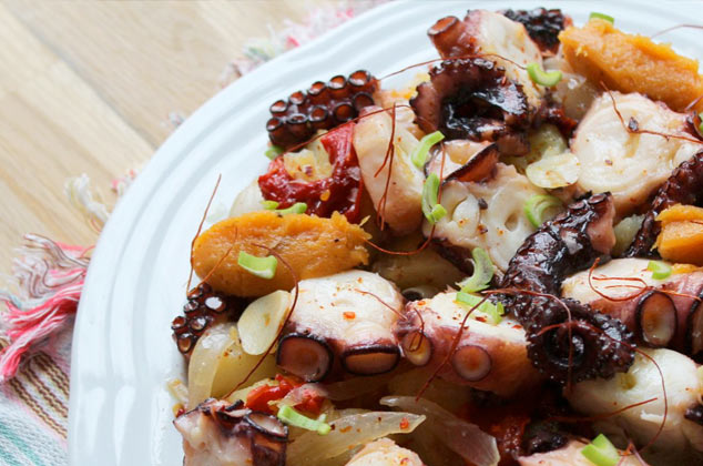Pulpo con verduras al horno