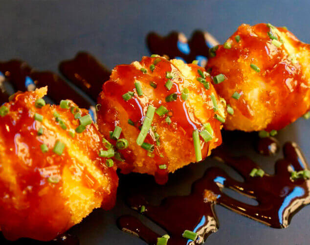 Pincho japonés de huevos de codorniz