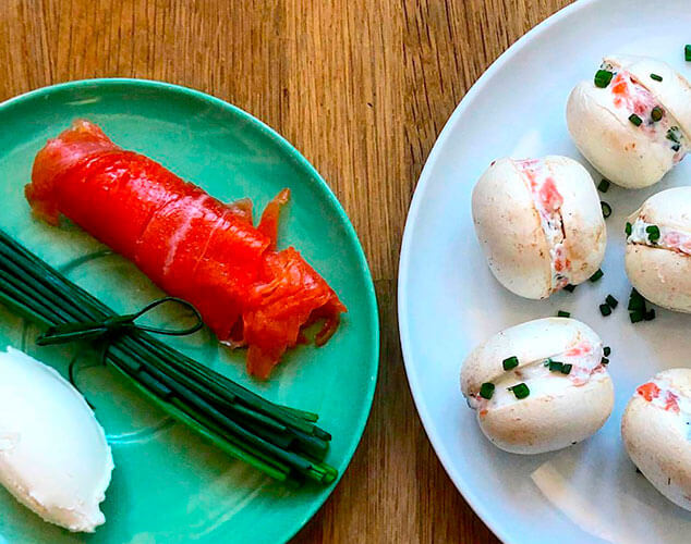 'Macarons' de champiñones con queso y salmón