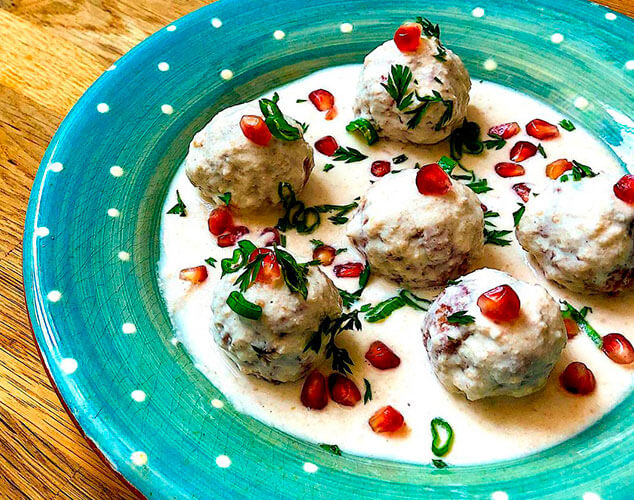 Albndigas de pollo en salsa de nueces