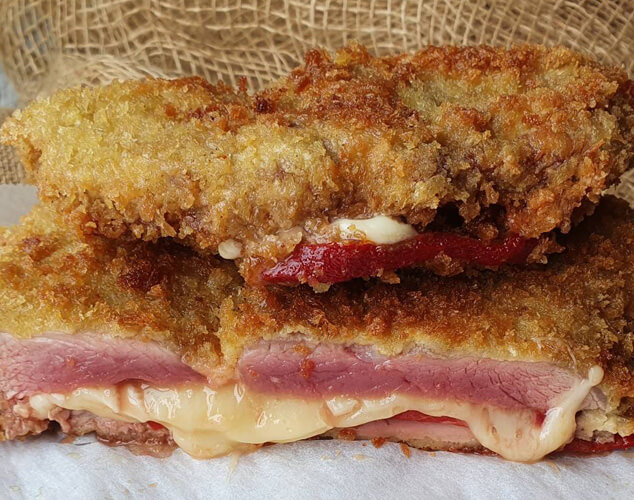 Cachopo de solomillo, idiazábal y piquillo