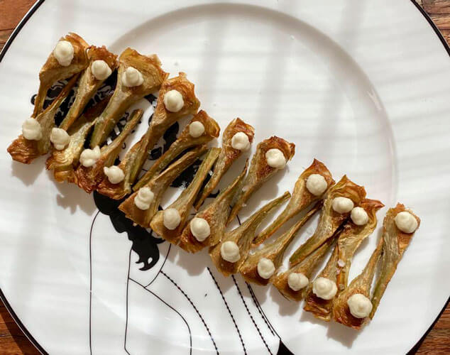 Alcachofas con romesco blanco