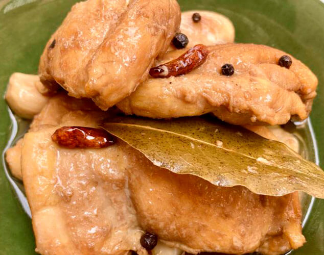 Pollo al ajillo