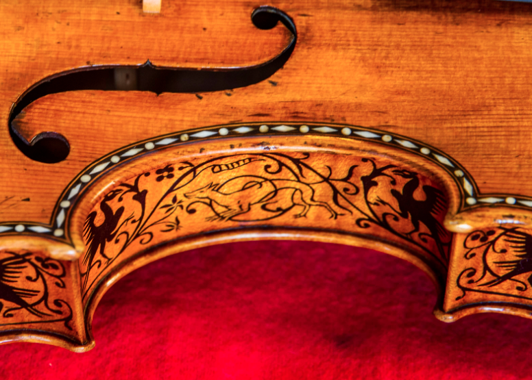 Aro decorado del Stradivarius