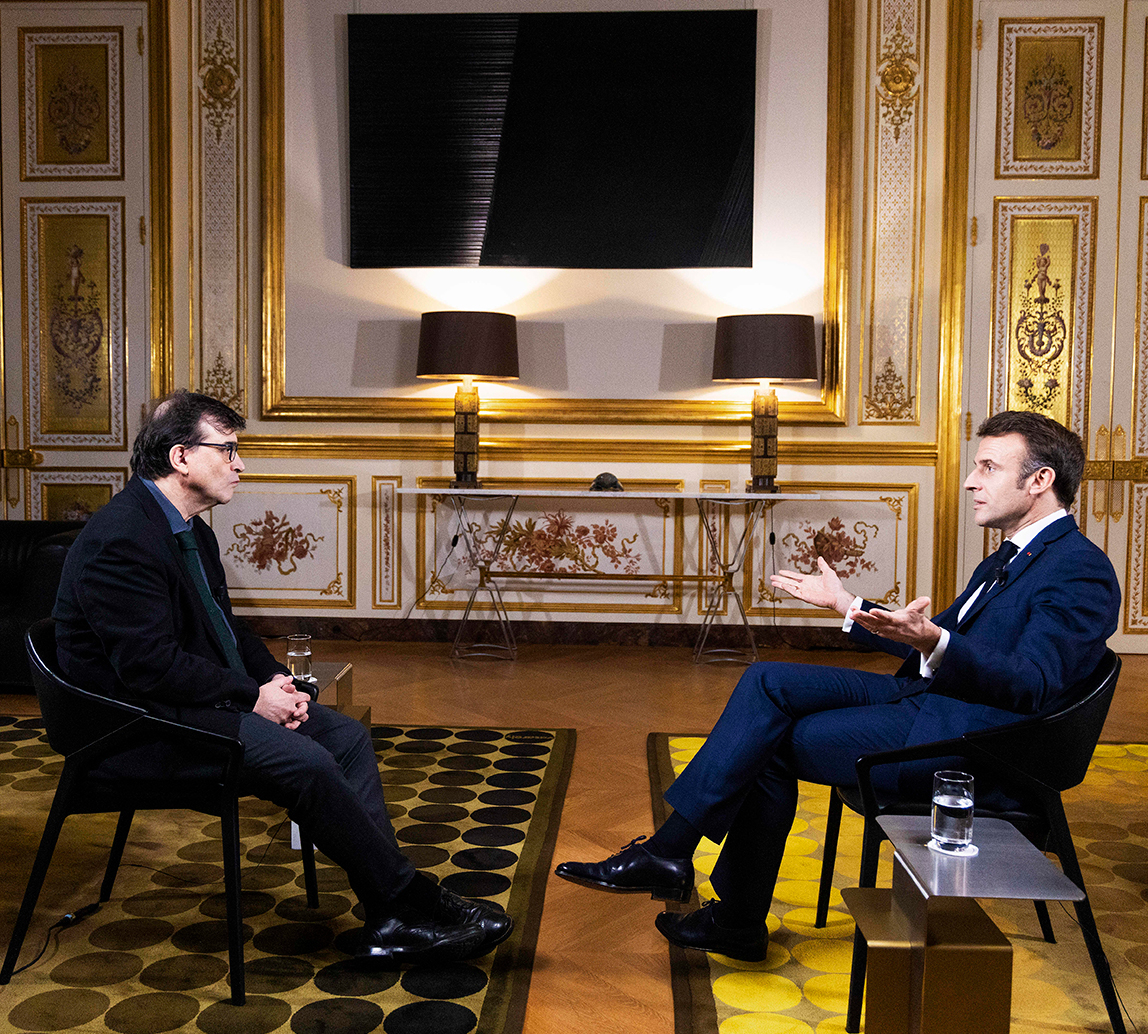 Emmanuel Macron, a Javier Cercas: “Hay una crisis inédita por la guerra. La  respuesta es una Europa poderosa” | Internacional | EL PAÍS