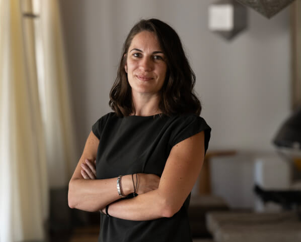 Sara Martínez, oficial administrativa