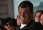 Rafael Correa arrasa en las presidenciales de Ecuador