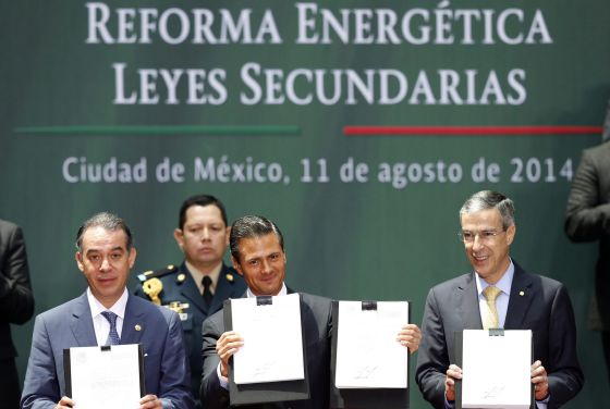 Peña Nieto anuncia un decálogo para acelerar la aplicación de la energética Internacional EL