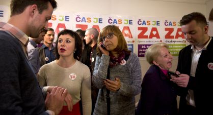 Activistas por el matrimonio igualitario, este domingo en Liubliana.