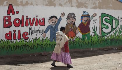 Propaganda a favor de la reelección en las calles de El Alto, Bolivia.