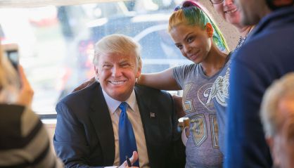 Donald Trump, en un restaurante en Wisconsin. 