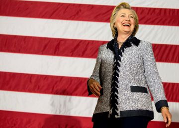 Clinton looks to rally Sanders supporters