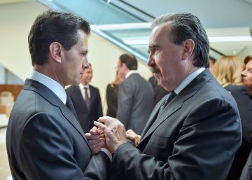 Enrique Pe&ntilde;a Niet y el senador Emilio Gamboa. 