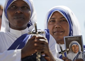 Misioneras de la orden de la Madre teresa este s&aacute;bado en el Vaticano.