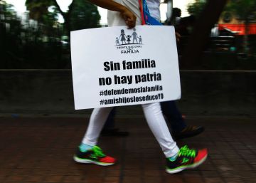 Vestir de blanco para declarar la guerra al matrimonio igualitario