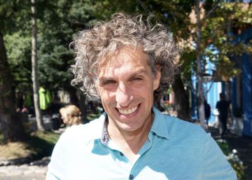 Él conoce a los ricos y famosos