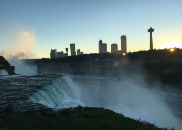 El efecto Niágara: las mujeres con Hillary y los maridos con Trump