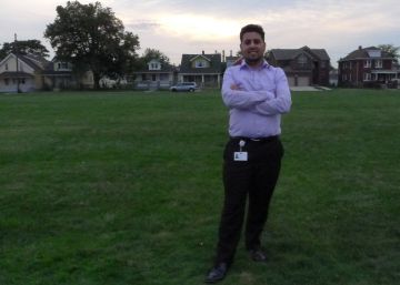 Visita electoral a las mezquitas en la capital musulmana de los Estados Unidos