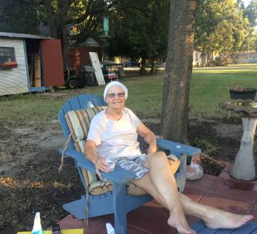 Linda Johnston, de 65 años, en su casa.