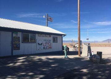 Cerca del área 51 interesan más los ovnis que las elecciones